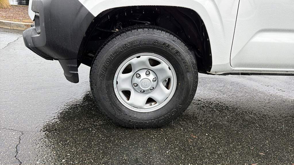 Thumbnail: 2018 Toyota Tacoma - 8