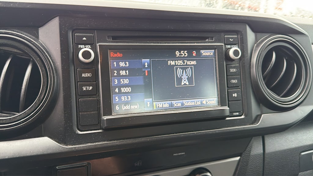 Thumbnail: 2018 Toyota Tacoma - 13