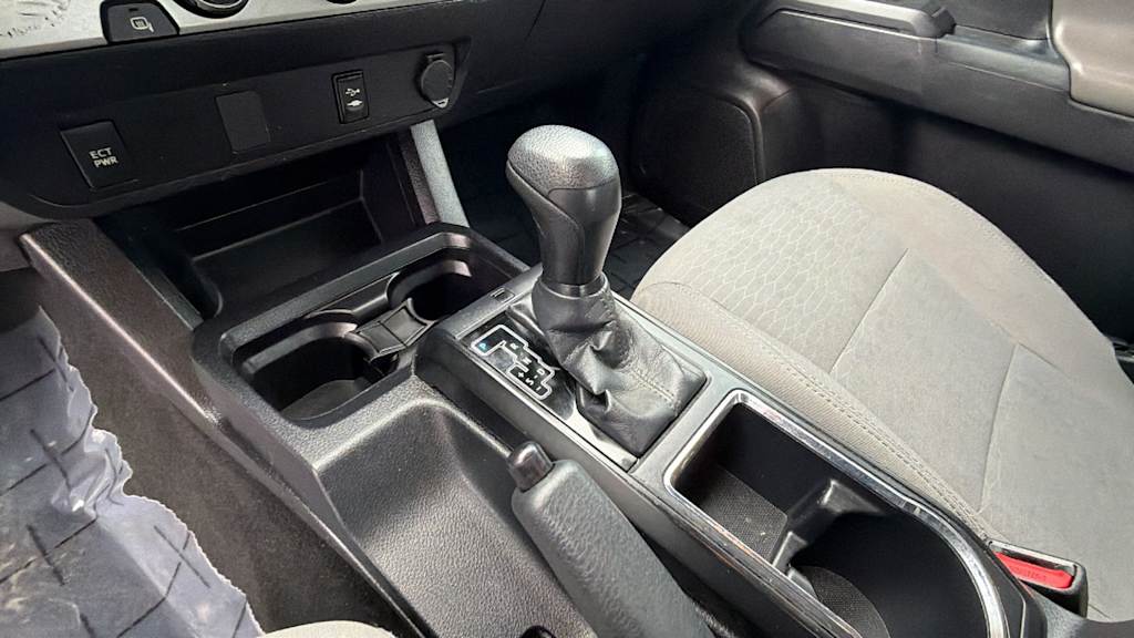 Thumbnail: 2018 Toyota Tacoma - 14