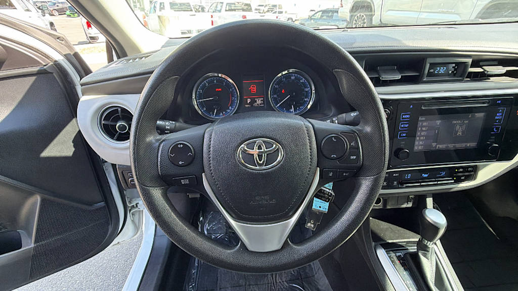 Thumbnail: 2017 Toyota Corolla - 9