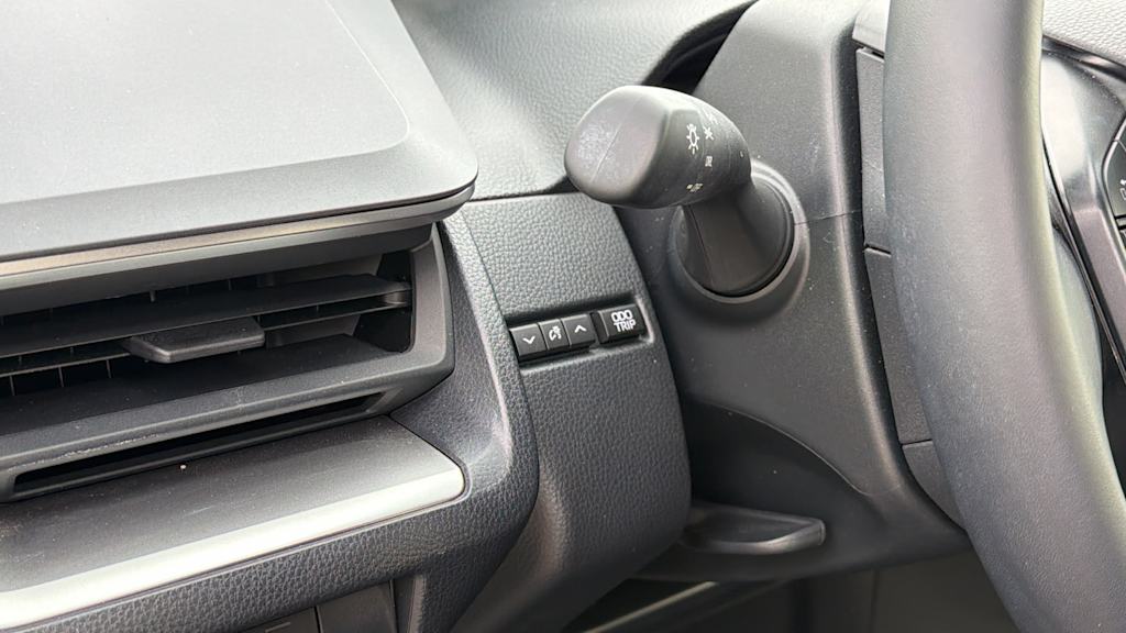 Thumbnail: 2024 Toyota Prius - 32