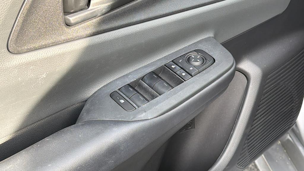 Thumbnail: 2024 Toyota Prius - 28