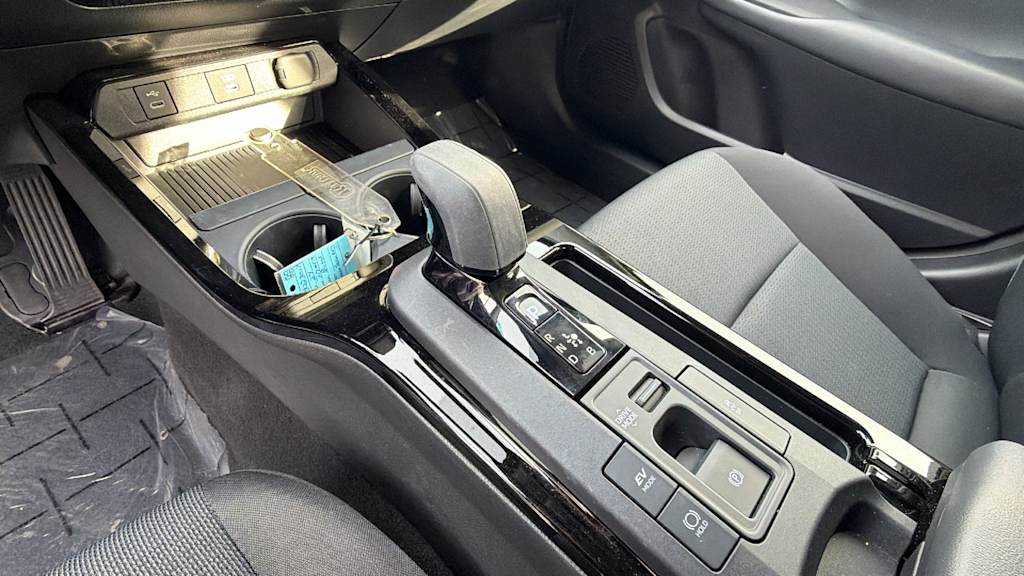 Thumbnail: 2024 Toyota Prius - 21