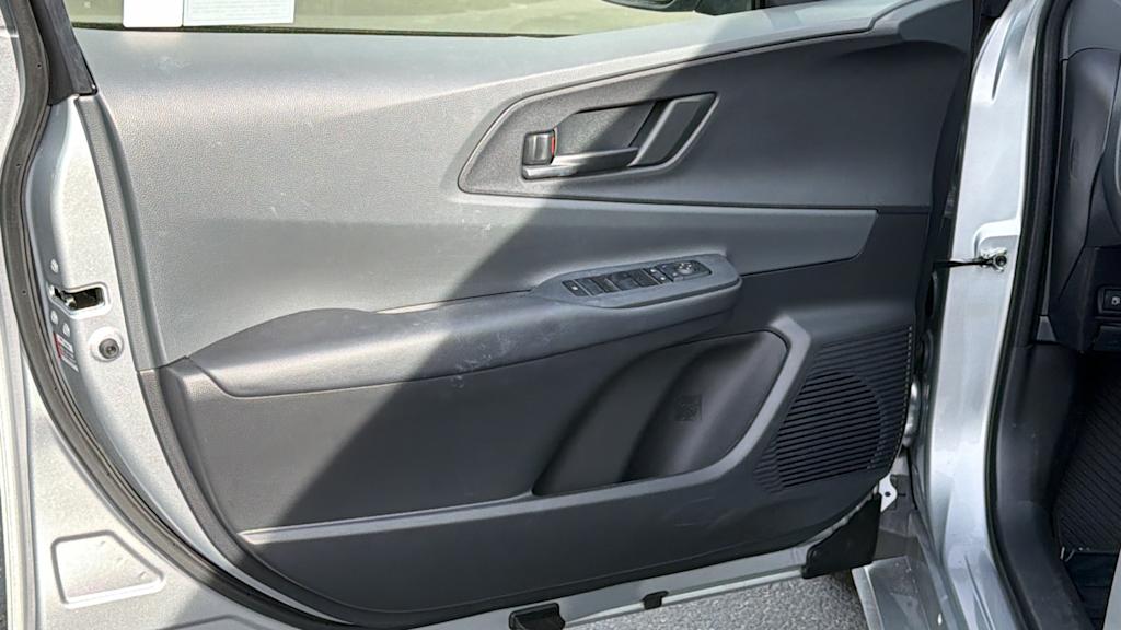 Thumbnail: 2024 Toyota Prius - 29