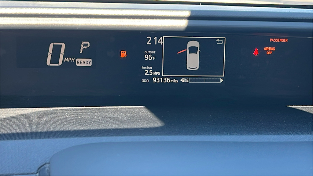 Thumbnail: 2018 Toyota Prius c - 26