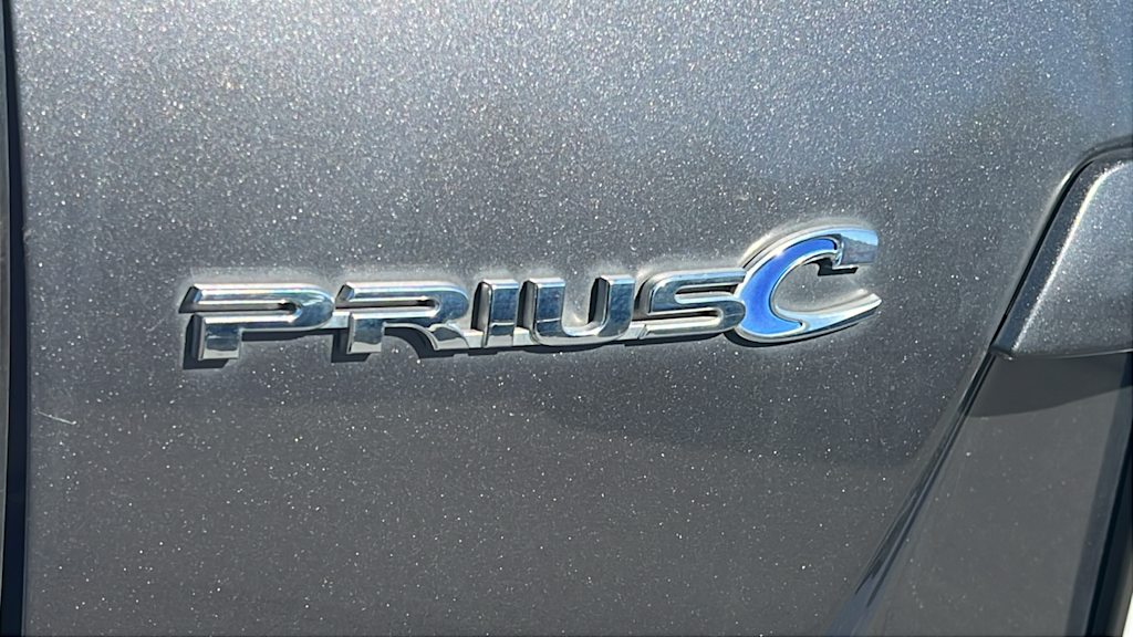 Thumbnail: 2018 Toyota Prius c - 7