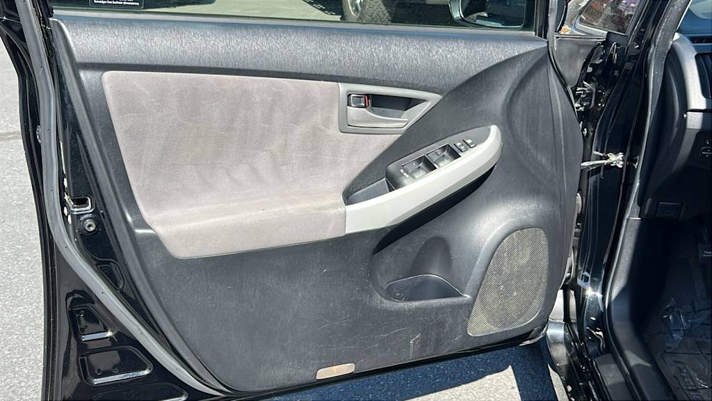 2012 Toyota Prius Three 28