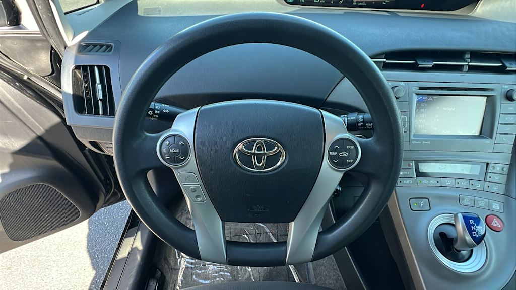 2012 Toyota Prius Three 9
