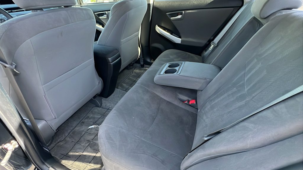 2012 Toyota Prius Three 11