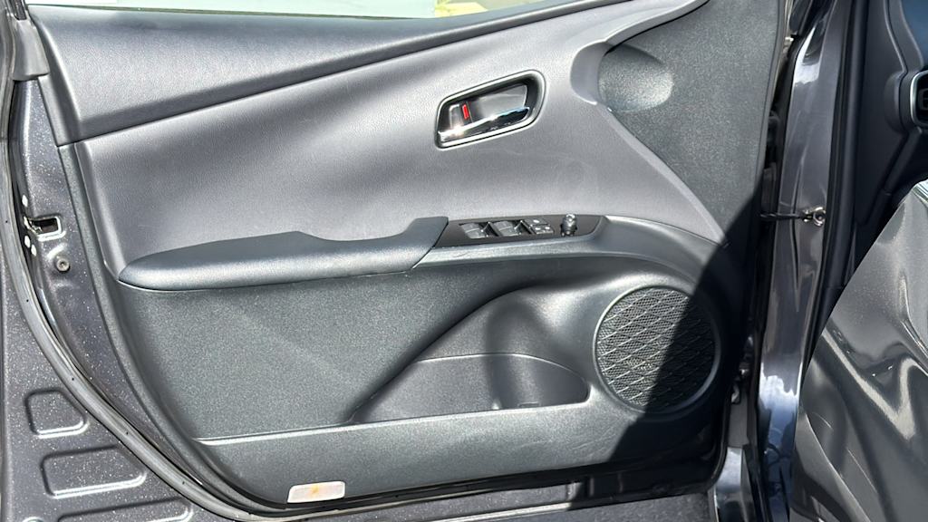 Thumbnail: 2019 Toyota Prius - 29