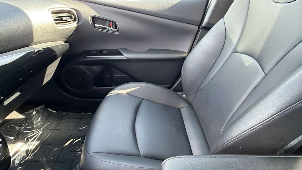 Thumbnail: 2019 Toyota Prius - 11