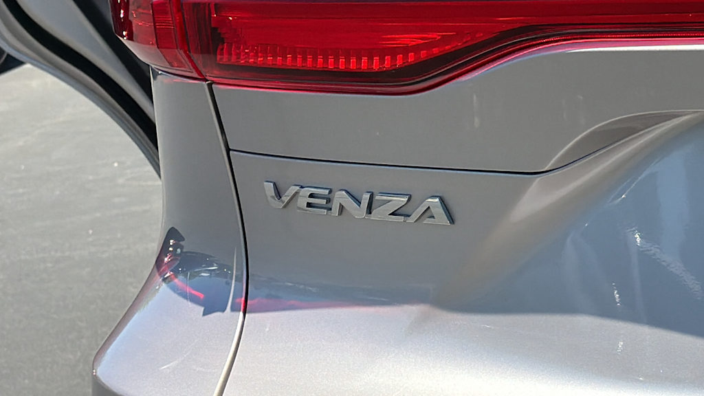 Thumbnail: 2024 Toyota Venza - 7