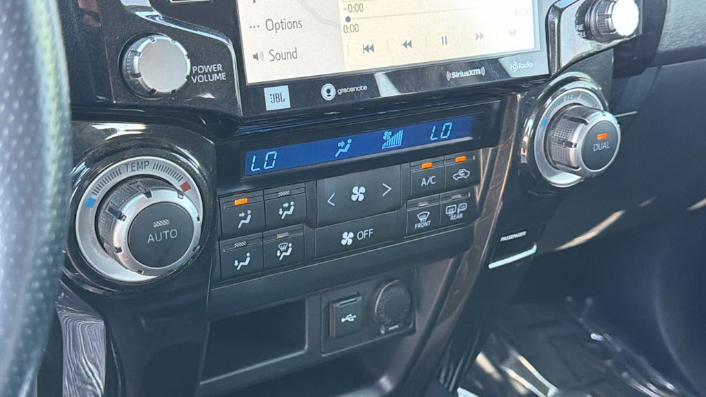Thumbnail: 2020 Toyota 4Runner - 23