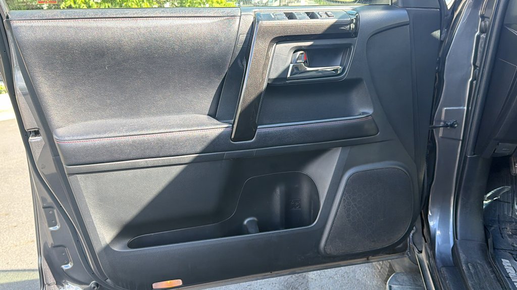 Thumbnail: 2019 Toyota 4Runner - 28