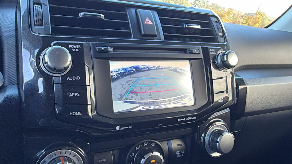 Thumbnail: 2017 Toyota 4Runner - 24