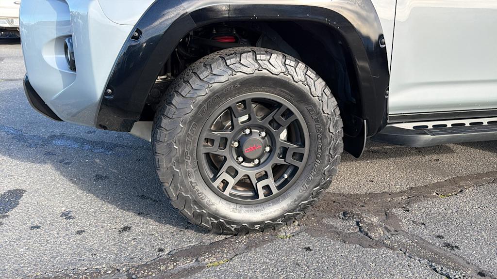 Thumbnail: 2017 Toyota 4Runner - 8