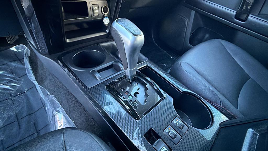 Thumbnail: 2017 Toyota 4Runner - 15