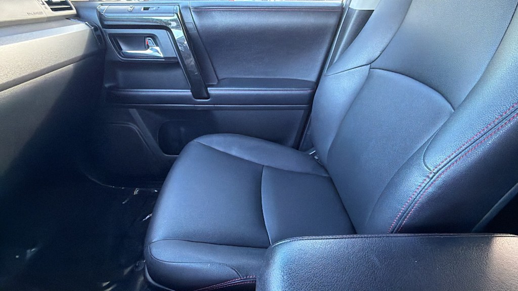 Thumbnail: 2017 Toyota 4Runner - 11