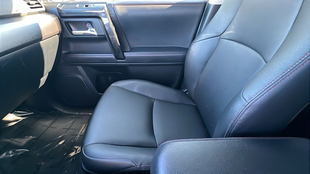 Thumbnail: 2021 Toyota 4Runner - 10