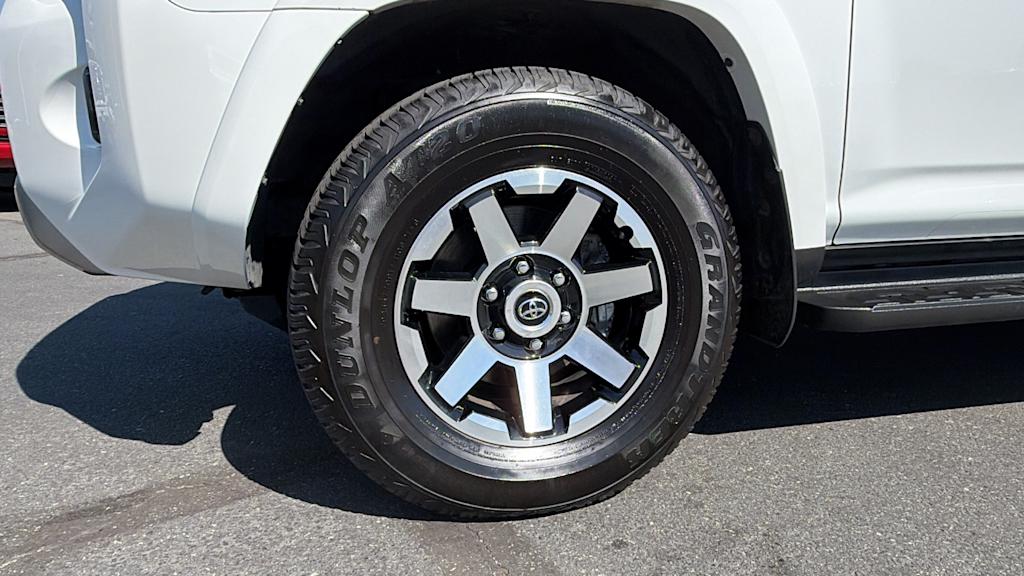 Thumbnail: 2024 Toyota 4Runner - 8