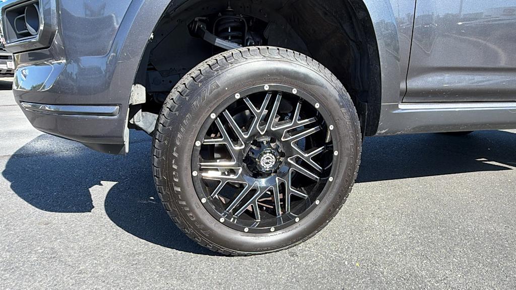 Thumbnail: 2022 Toyota 4Runner - 8