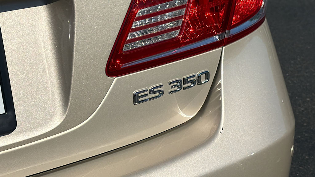 Thumbnail: 2011 Lexus ES - 30