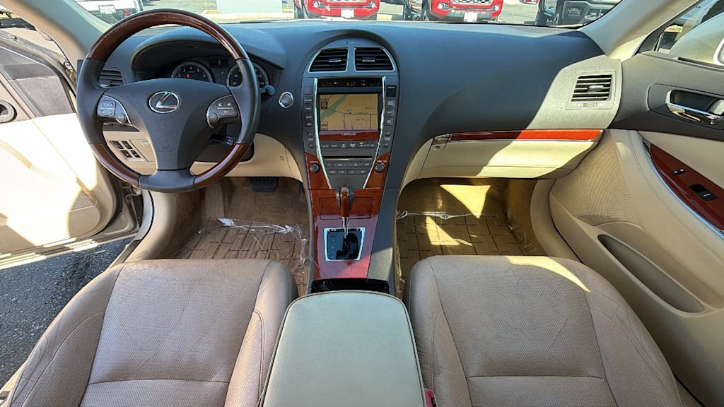 Thumbnail: 2011 Lexus ES - 13