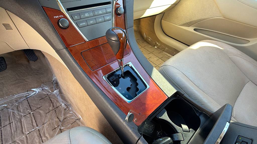 Thumbnail: 2011 Lexus ES - 15