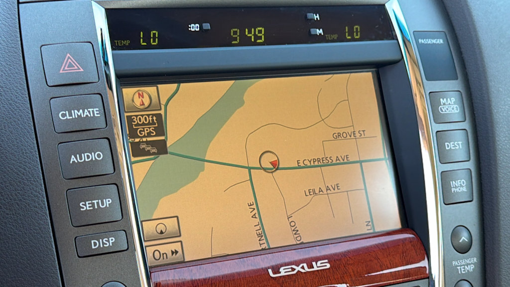 Thumbnail: 2011 Lexus ES - 24