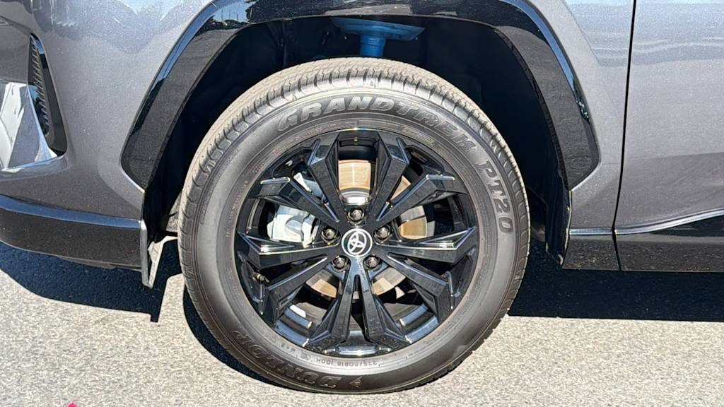 Thumbnail: 2025 Toyota RAV4 - 8