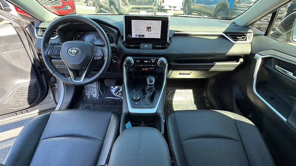 Thumbnail: 2023 Toyota RAV4 - 13