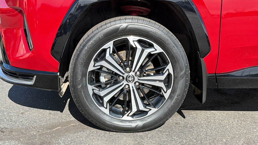 Thumbnail: 2022 Toyota RAV4 - 8