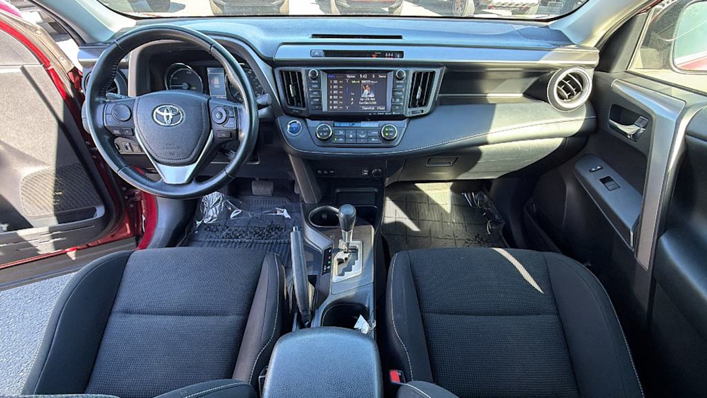 Thumbnail: 2018 Toyota RAV4 - 13
