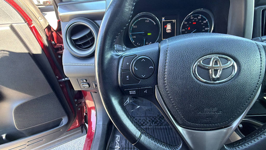 Thumbnail: 2018 Toyota RAV4 - 26