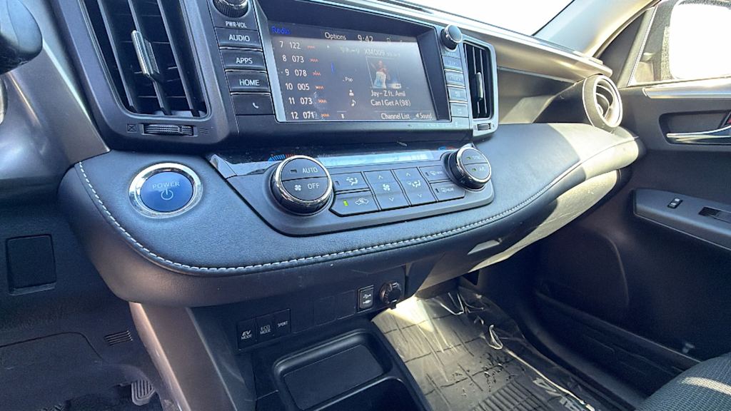 Thumbnail: 2018 Toyota RAV4 - 23