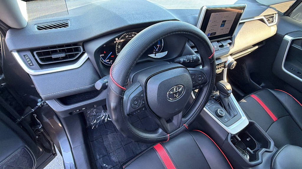 Thumbnail: 2025 Toyota RAV4 - 2