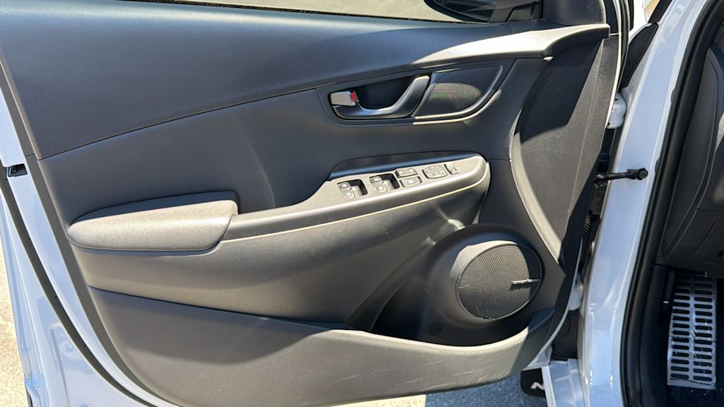 Thumbnail: 2023 Hyundai Kona - 28