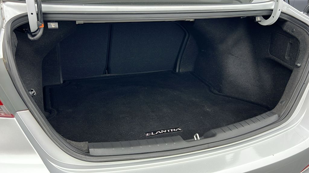 2018 Hyundai Elantra Value Edition 17