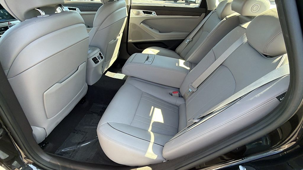 Thumbnail: 2019 Genesis G80 - 12