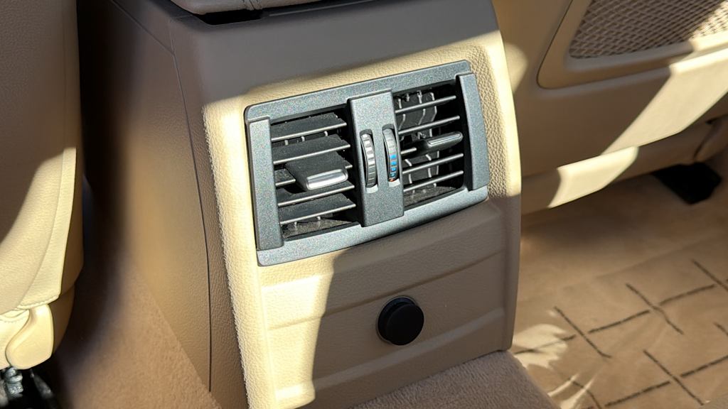 Thumbnail: 2013 BMW 3 Series - 29