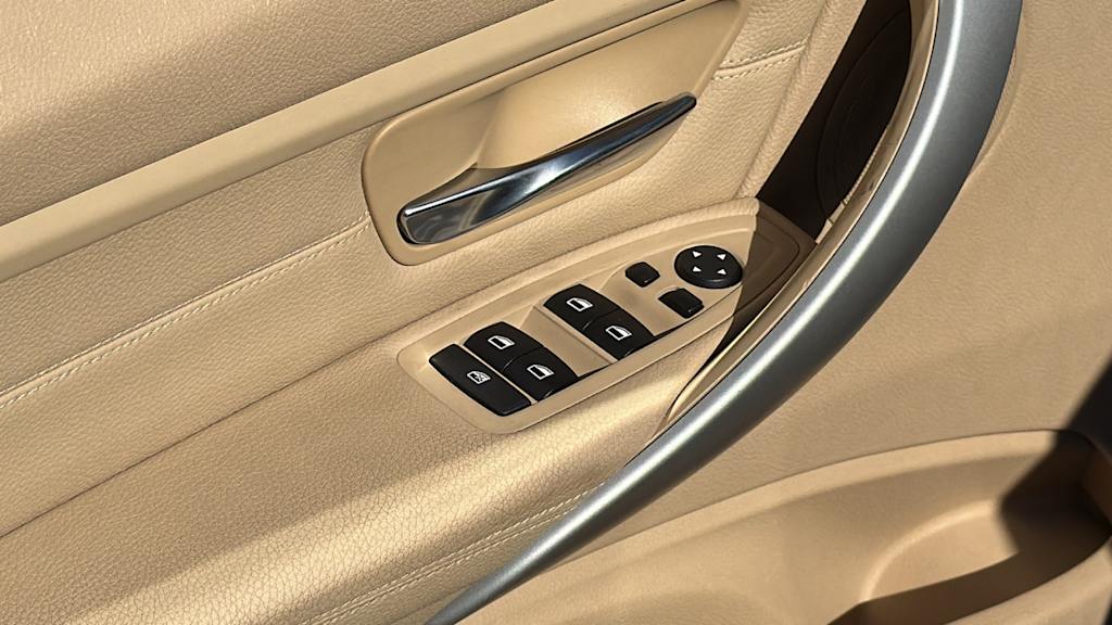 Thumbnail: 2013 BMW 3 Series - 7