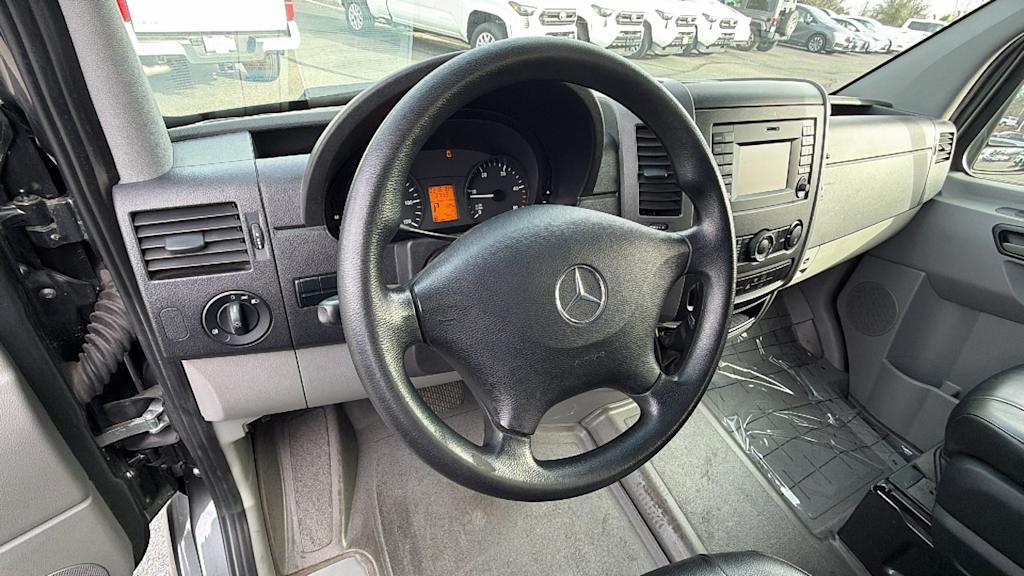 Thumbnail: 2015 Mercedes-Benz Sprinter - 2