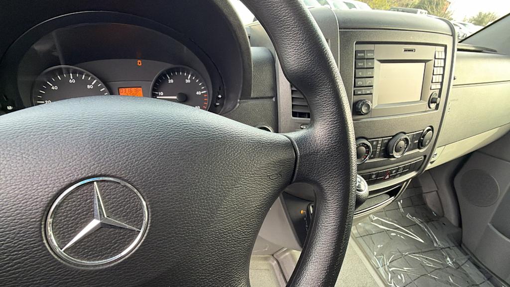 Thumbnail: 2015 Mercedes-Benz Sprinter - 24