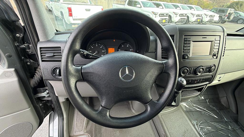 Thumbnail: 2015 Mercedes-Benz Sprinter - 8