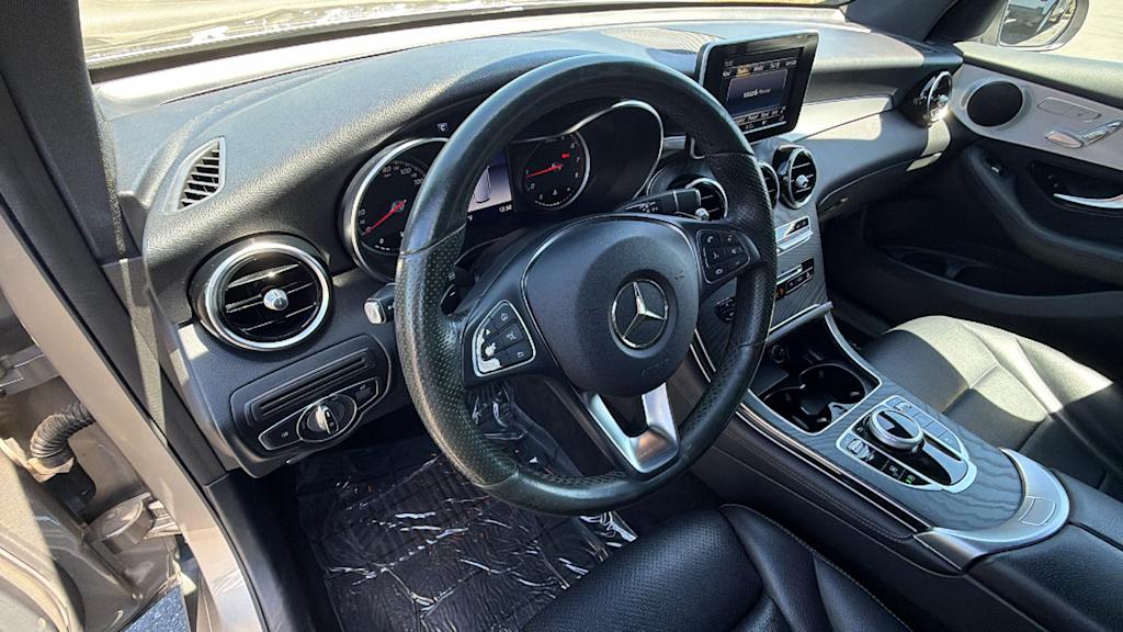 Thumbnail: 2019 Mercedes-Benz GLC - 2