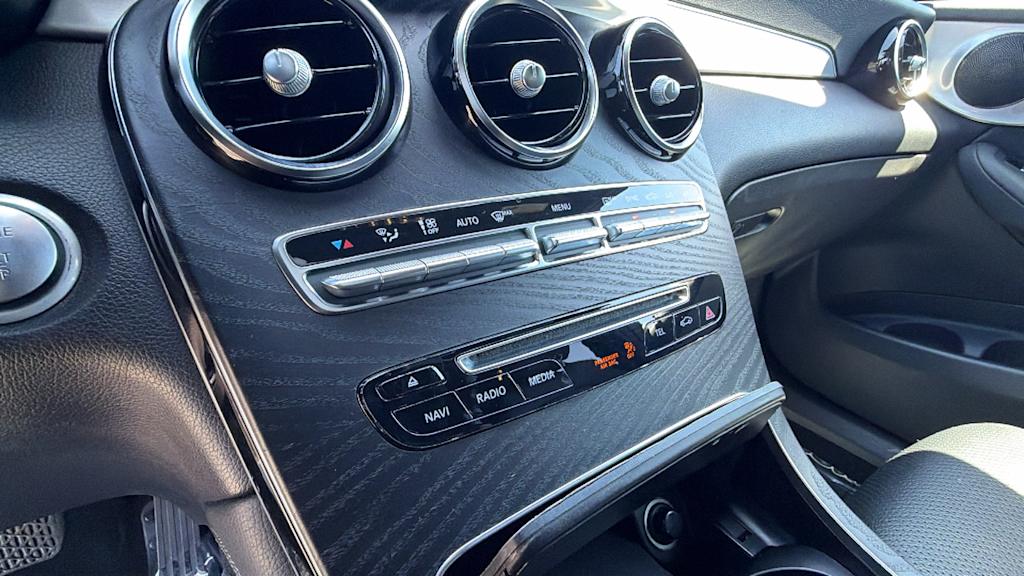 Thumbnail: 2019 Mercedes-Benz GLC - 23