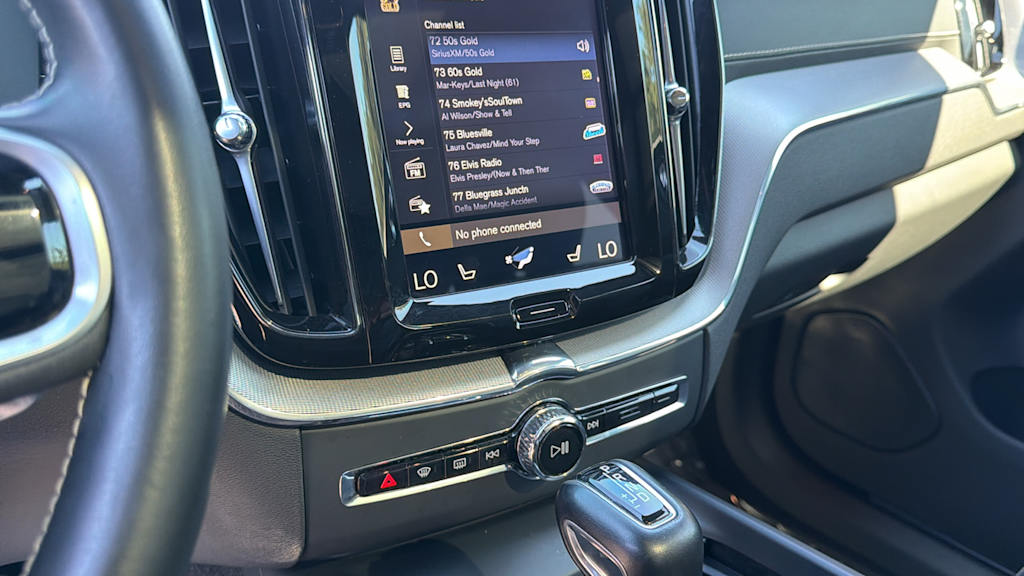 Thumbnail: 2020 Volvo XC60 - 14
