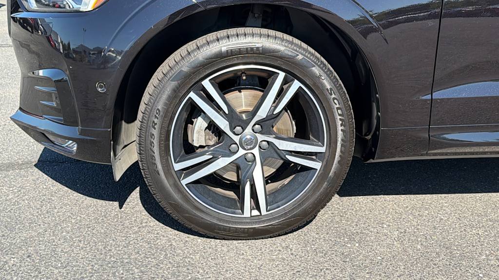 Thumbnail: 2020 Volvo XC60 - 8