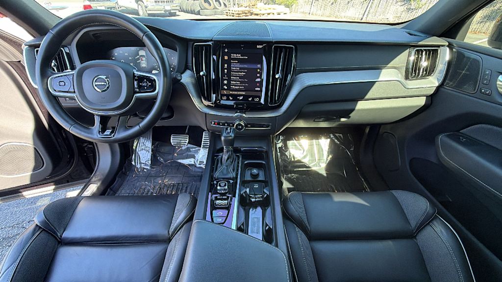 Thumbnail: 2020 Volvo XC60 - 13