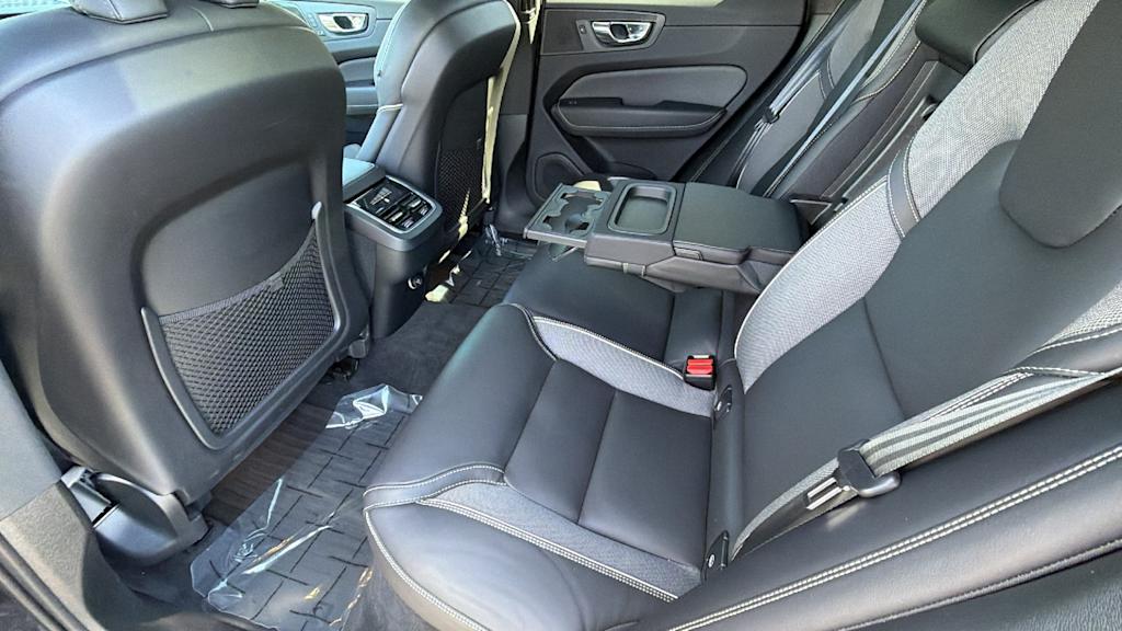Thumbnail: 2020 Volvo XC60 - 12